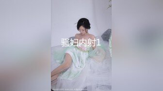 想要爸爸抱！大眼睛颜值美女！和大哥私秀完福利一波，多毛骚穴扒开，假屌磨蹭一下插入，娇喘呻吟好骚